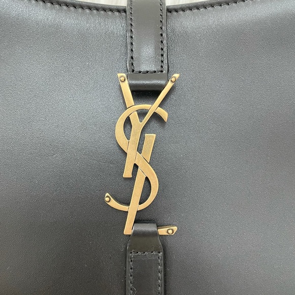 Saint Laurent Black HOBO BAG IN SMOOTH LEATHER - Picture 4 of 12